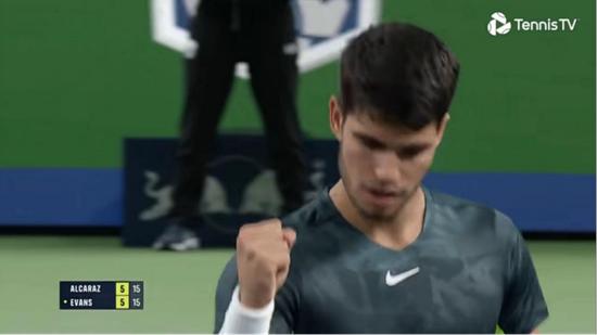 他凭借两个 他凭借两个